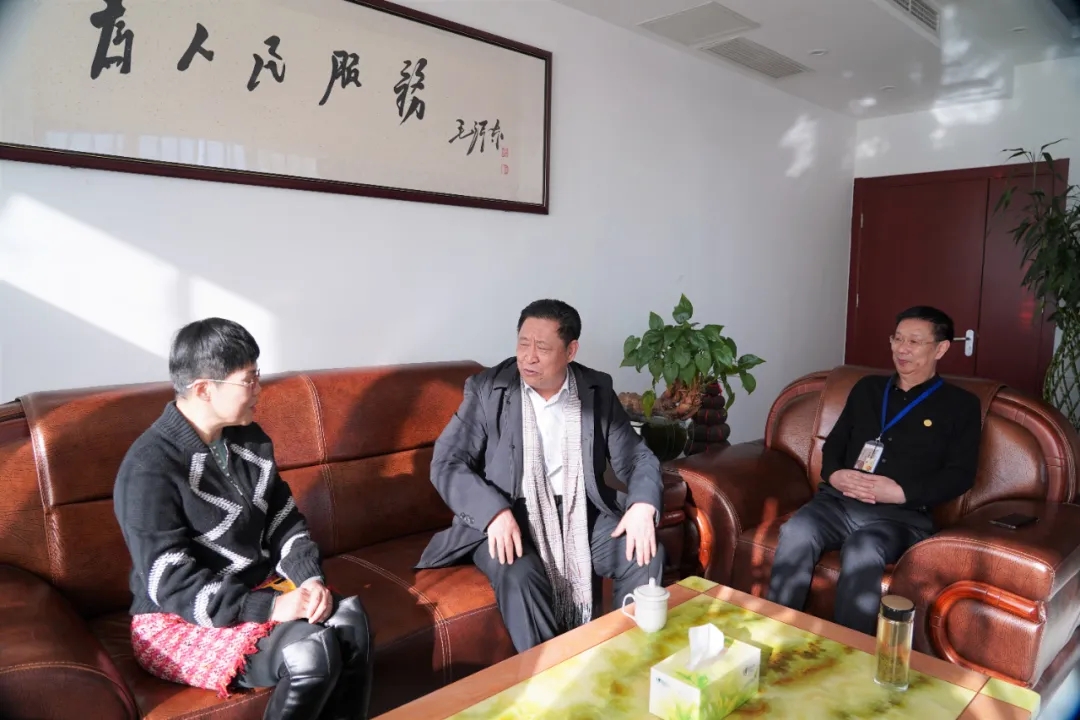 中国扶贫开发协会原书画院院长褚拴海到访我会洽谈工作