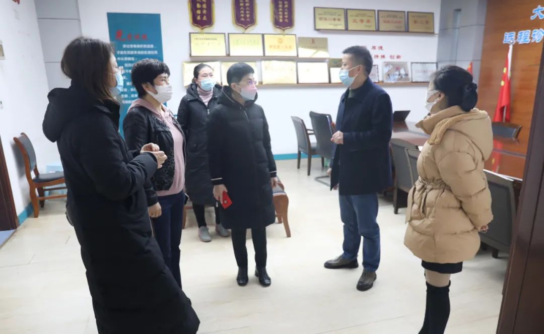 蔡秘书长一行远赴重庆大渡口区考察并召开座谈会