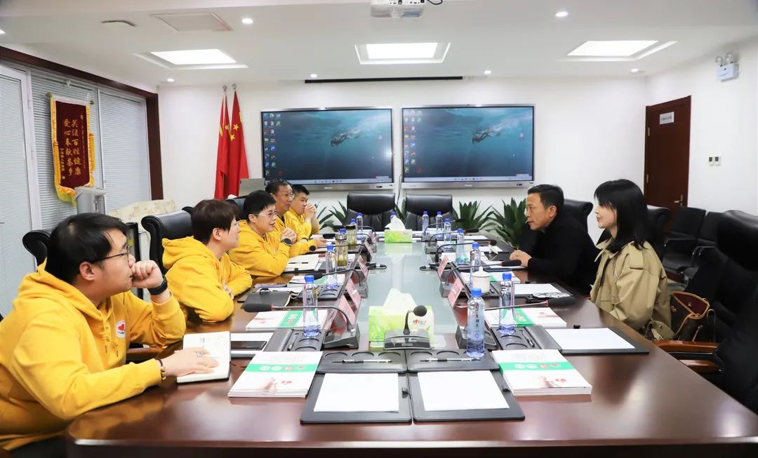 飞依诺科技(苏州)有限公司副总裁苑宏宇一行莅临我会洽谈