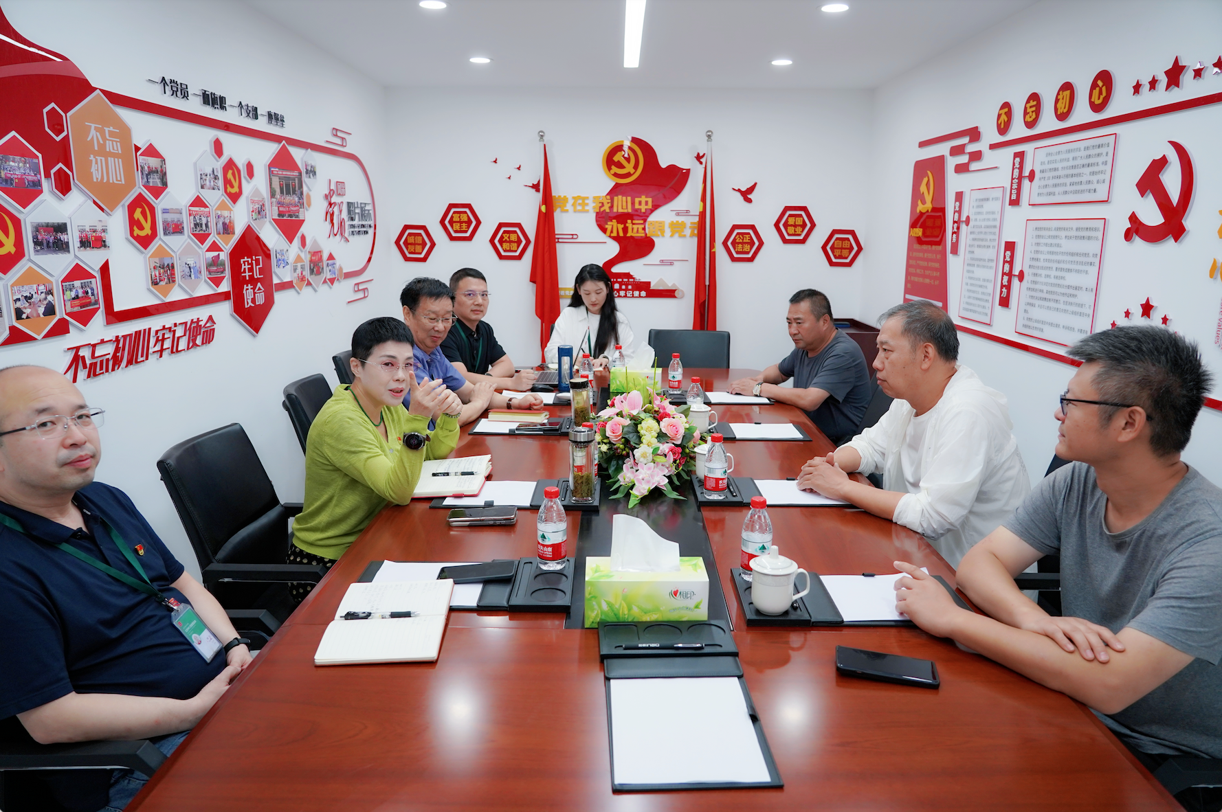 共推智慧社区建设迈向新台阶！太平庄南社区党委书记王洪来一行到访我会座谈交流